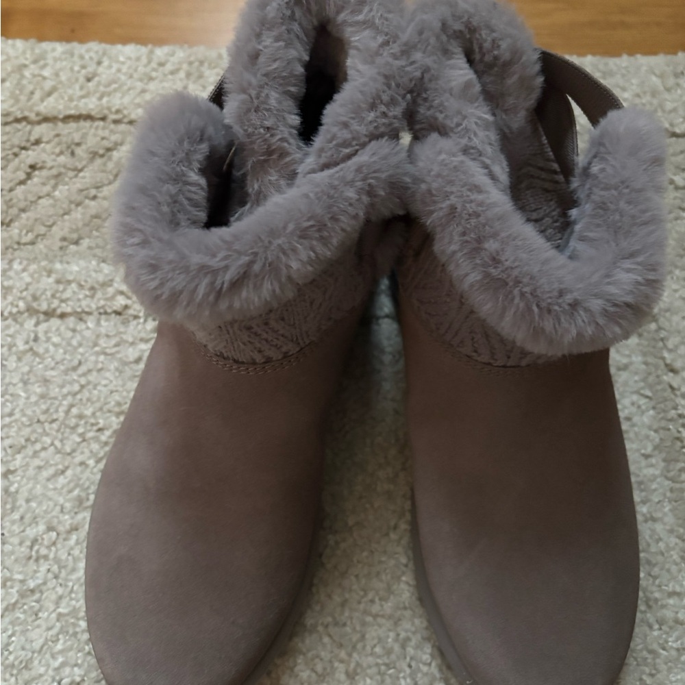 Skechers Women's Plush Fur Ankle Booties - Taupe